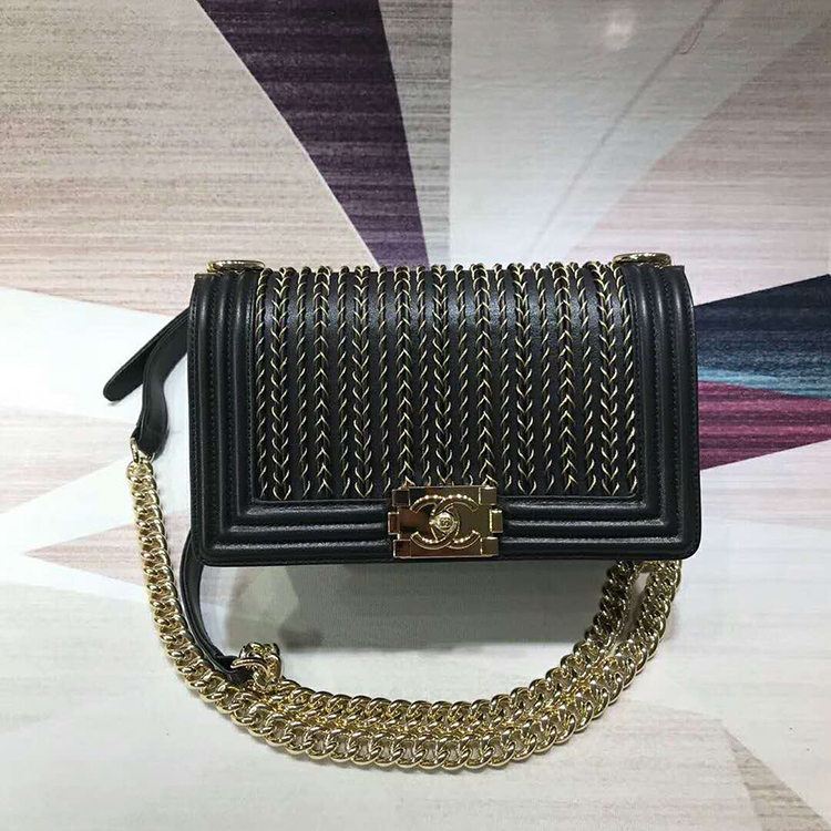 2019 Le Boy Chanel Flap Shoulder Bag