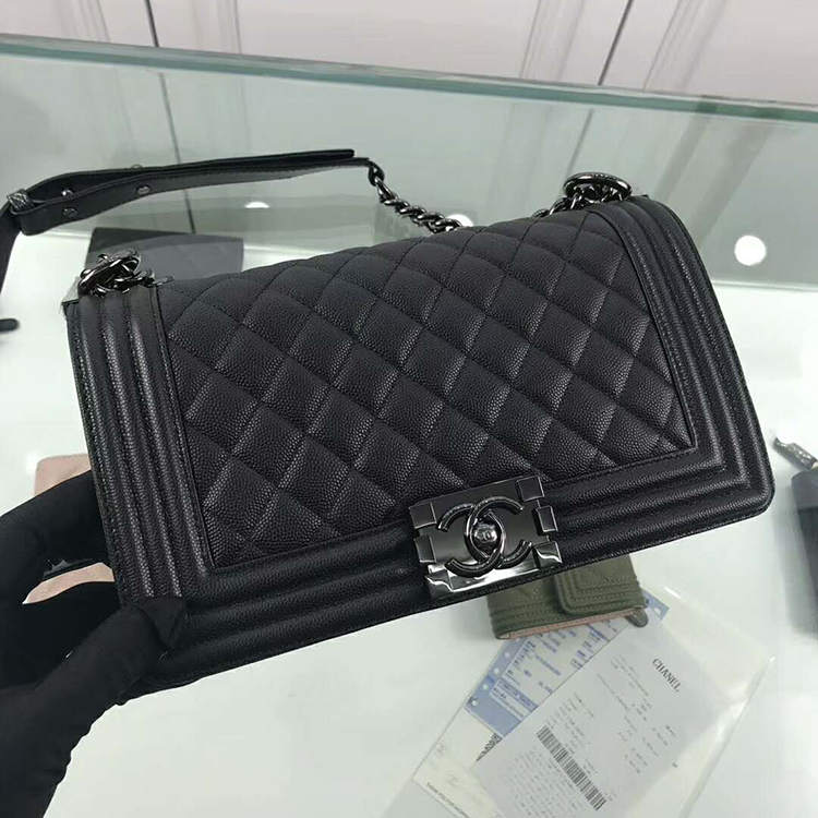 2019 Le Boy Chanel Flap Shoulder Bag