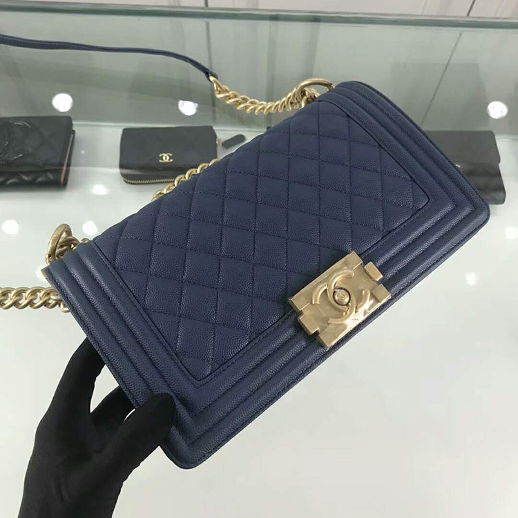 2019 Le Boy Chanel Flap Shoulder Bag