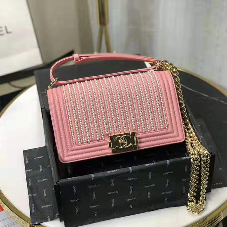 2019 Le Boy Chanel Flap Shoulder Bag