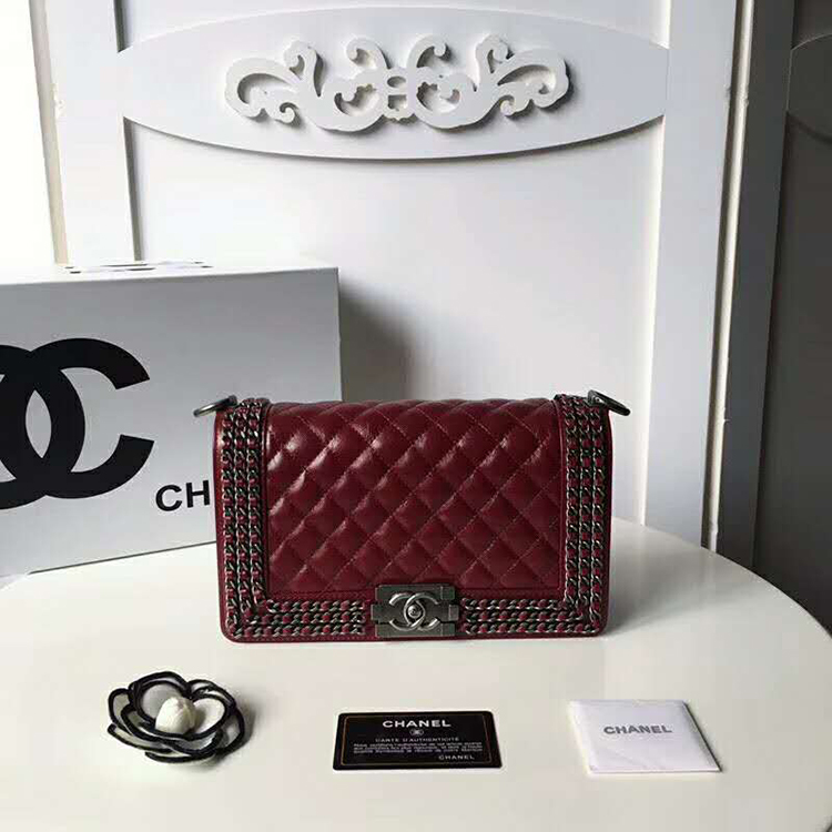 2019 Le Boy Chanel Flap Shoulder Bag