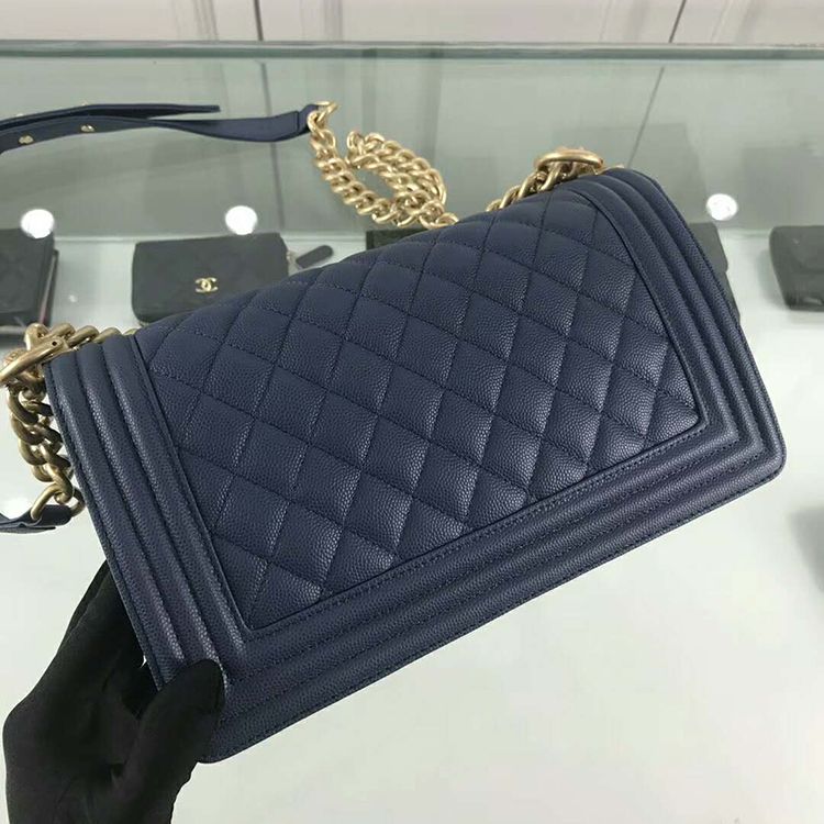 2019 Le Boy Chanel Flap Shoulder Bag