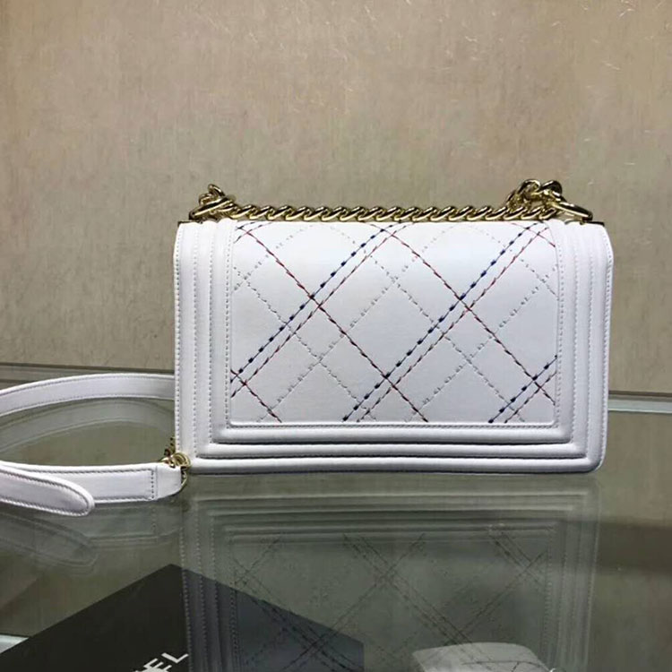 2019 Le Boy Chanel Flap Shoulder Bag