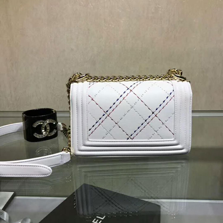 2019 Le Boy Chanel Flap Shoulder Bag