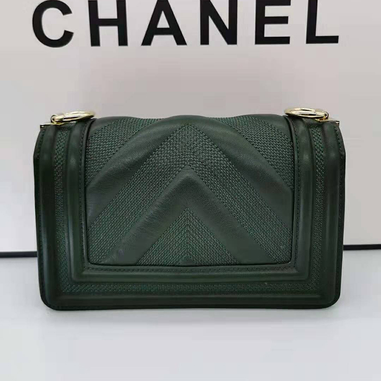 2019 Le Boy Chanel Flap Shoulder Bag