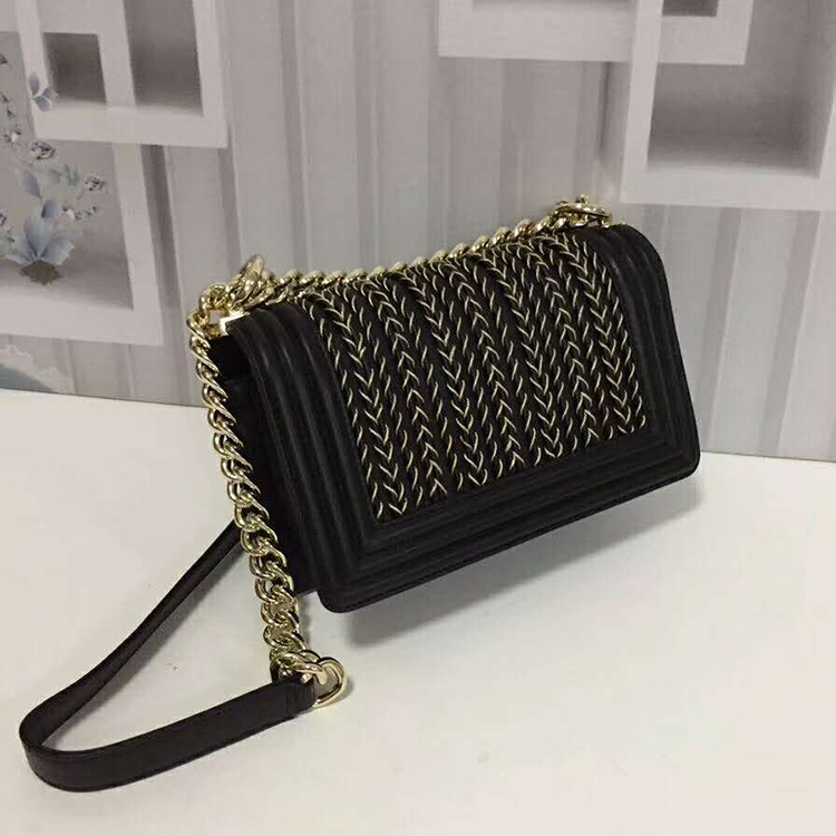 2019 Le Boy Chanel Flap Shoulder Bag