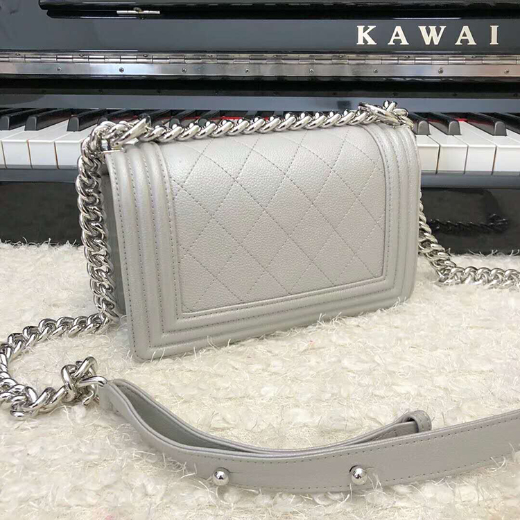 2019 Le Boy Chanel Flap Shoulder Bag