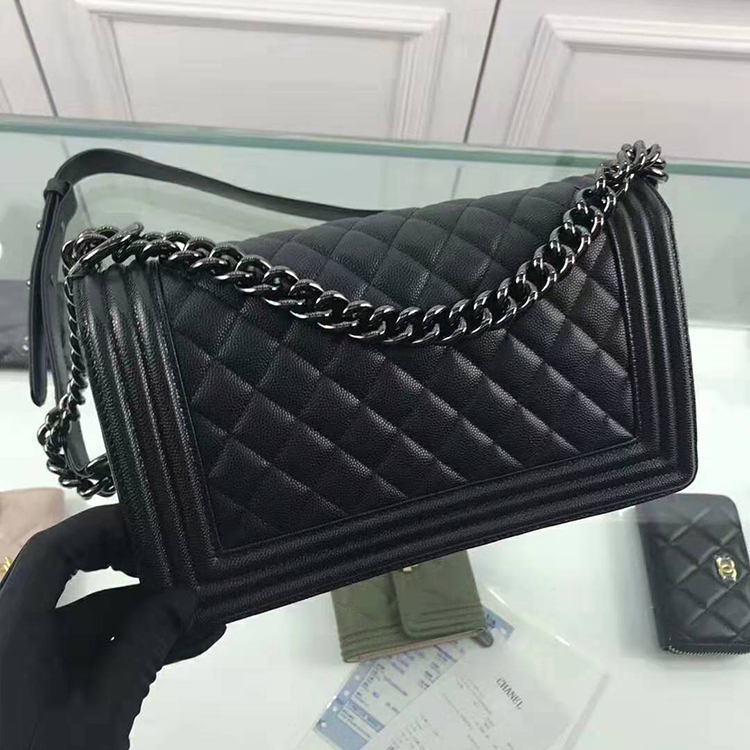 2019 Le Boy Chanel Flap Shoulder Bag