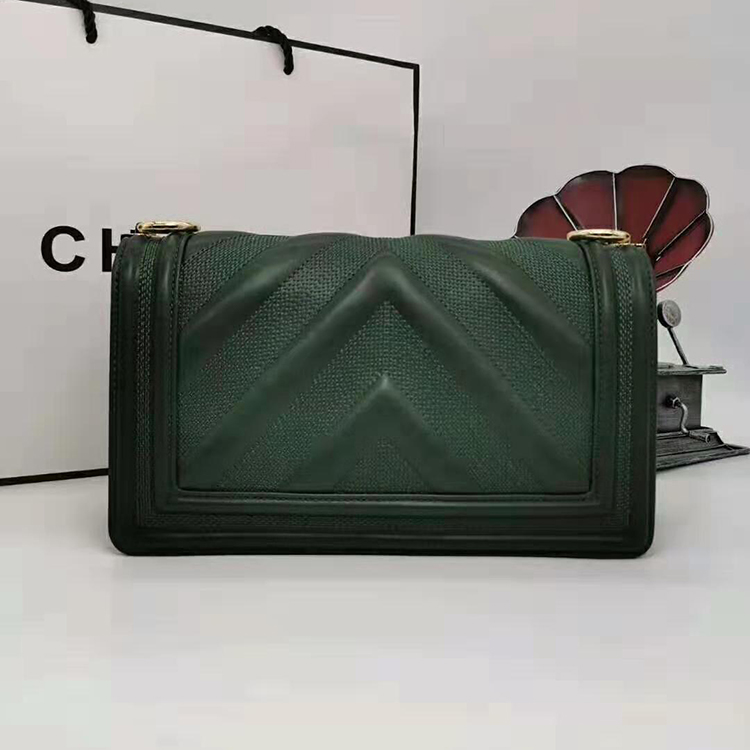 2019 Le Boy Chanel Flap Shoulder Bag