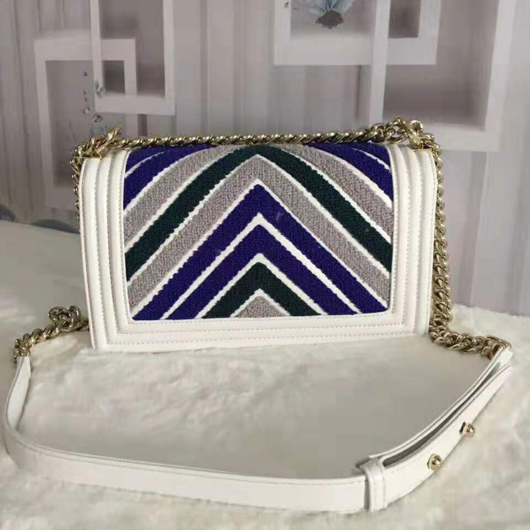 2019 Le Boy Chanel Flap Shoulder Bag