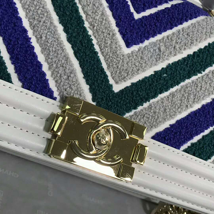 2019 Le Boy Chanel Flap Shoulder Bag