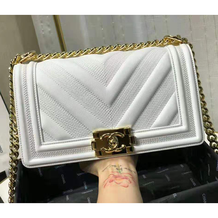 2019 Le Boy Chanel Flap Shoulder Bag