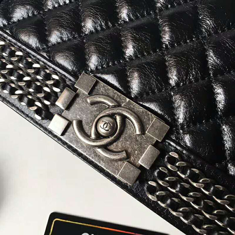 2019 Le Boy Chanel Flap Shoulder Bag