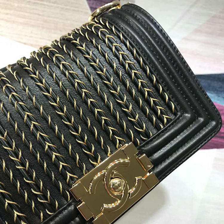 2019 Le Boy Chanel Flap Shoulder Bag