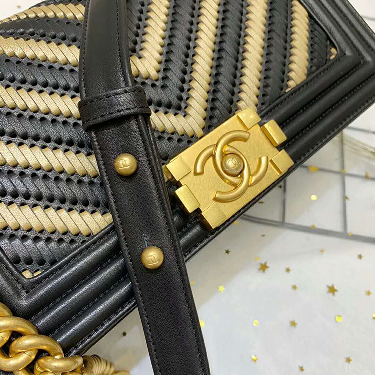 2019 Le Boy Chanel Flap Shoulder Bag