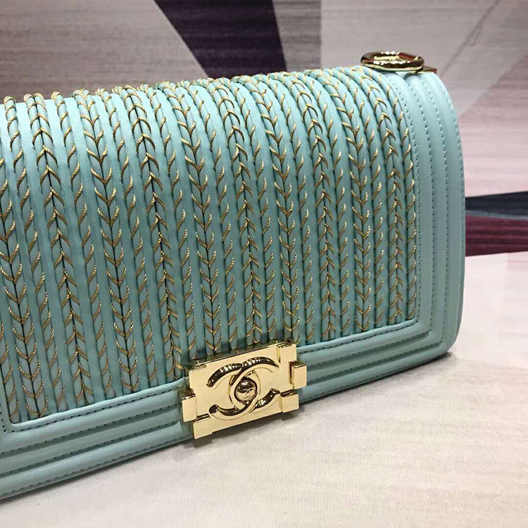 2019 Le Boy Chanel Flap Shoulder Bag