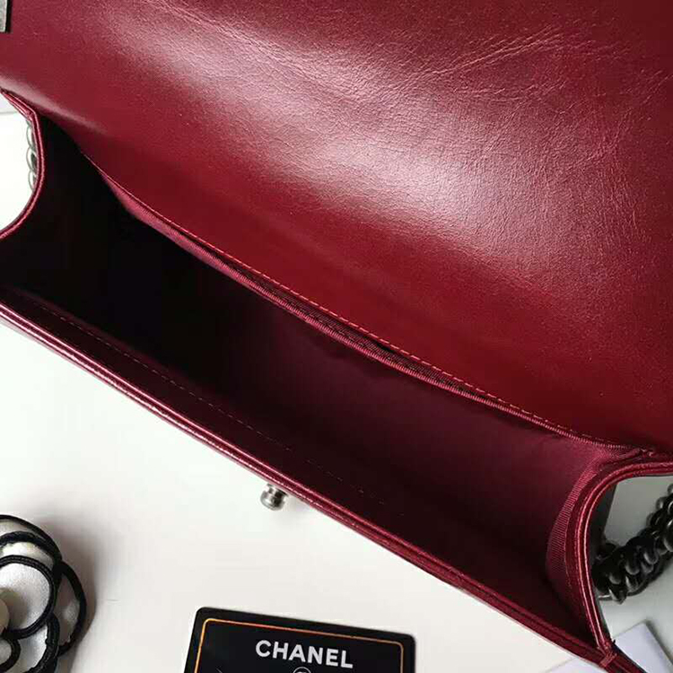 2019 Le Boy Chanel Flap Shoulder Bag