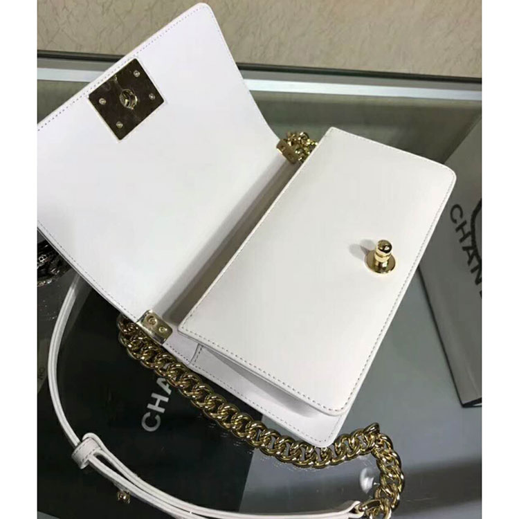 2019 Le Boy Chanel Flap Shoulder Bag