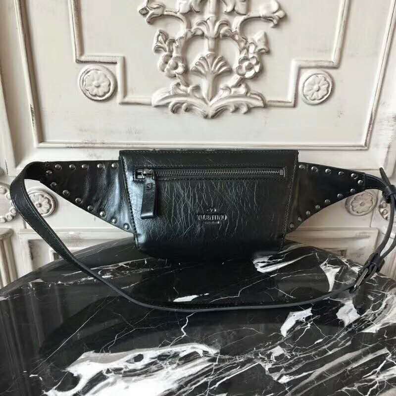 2019 VALENTINO FREE ROCKSTUD SPIKE BELT BAG