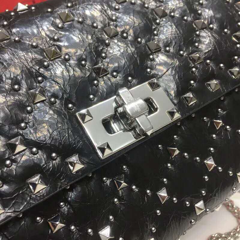 2019 VALENTINO FREE ROCKSTUD SPIKE CHAIN BAG 0137