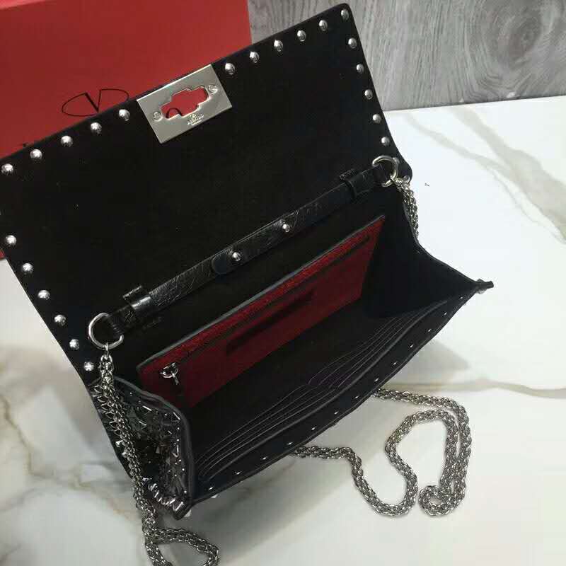 2019 VALENTINO FREE ROCKSTUD SPIKE CHAIN BAG 0137