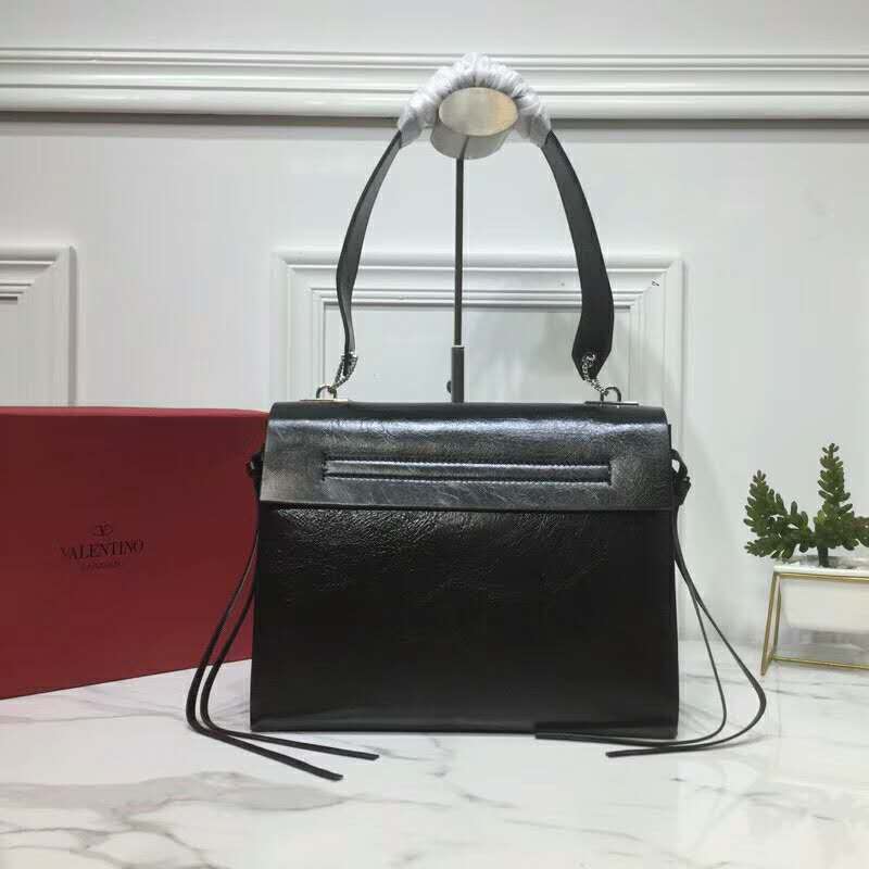 2019 VALENTINO MEDIUM VRING SMOOTH CALFSKIN SHOULDER BAG