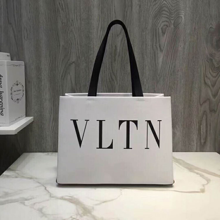 2019 Valentino Garavani Shopper