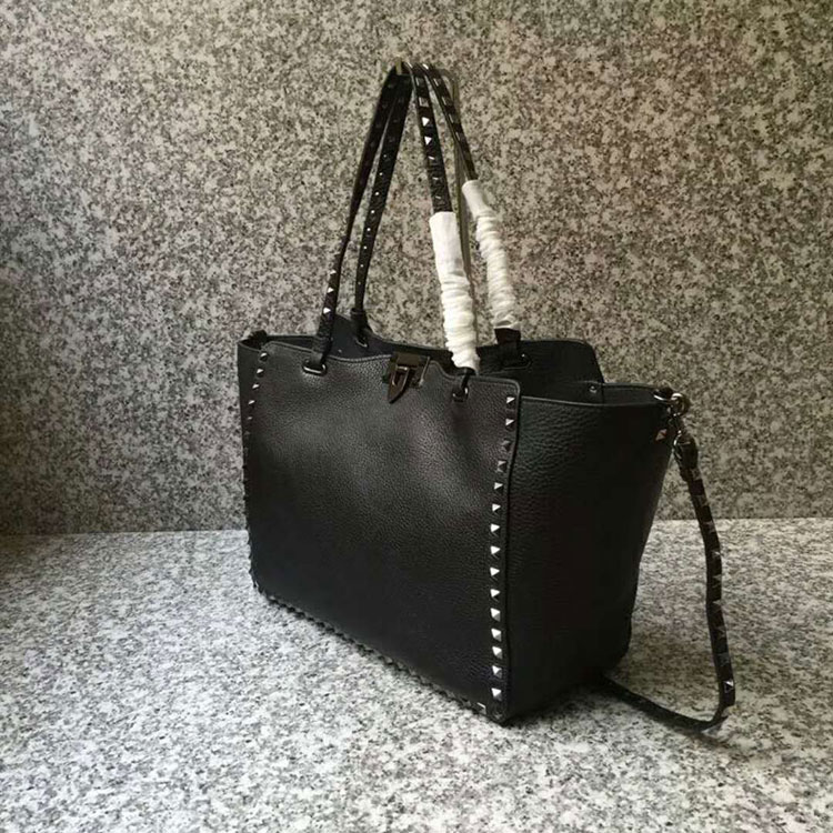 2019 Valentino ROCKSTUD NOIR MEDIUM TOTE