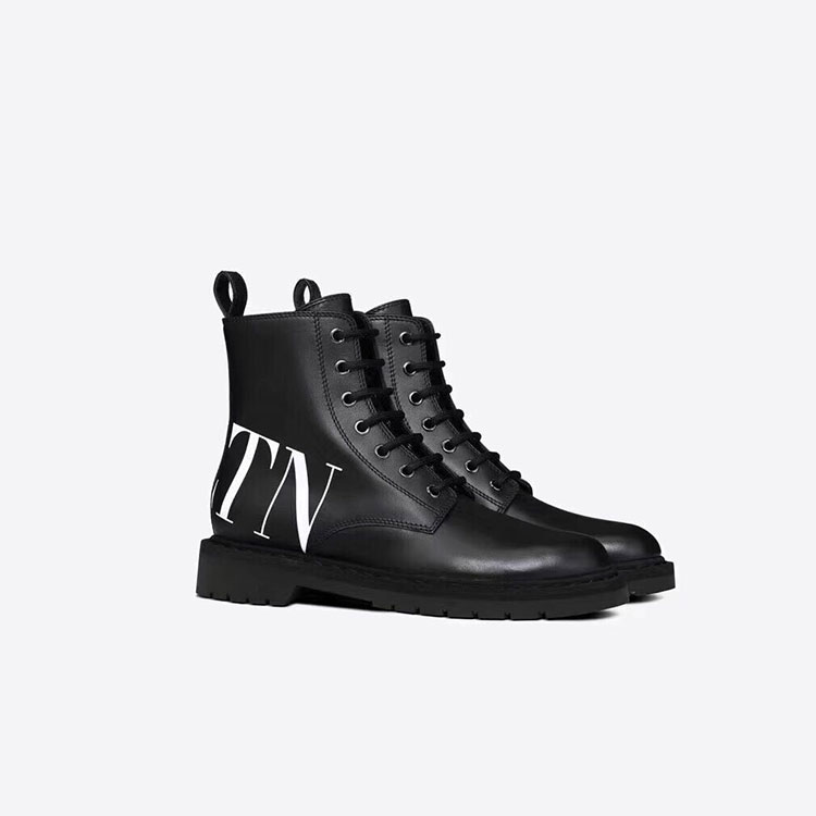 2019 Valentino women Boots in Calfskin