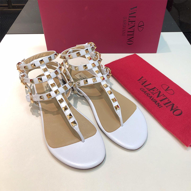 2019 Valentino women Flat shoes