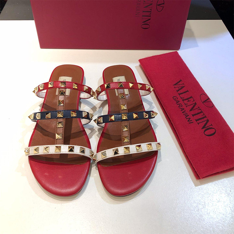 2019 Valentino women Flat shoes