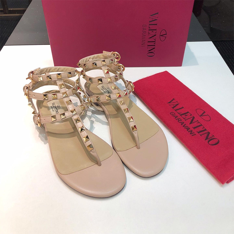 2019 Valentino women Flat shoes