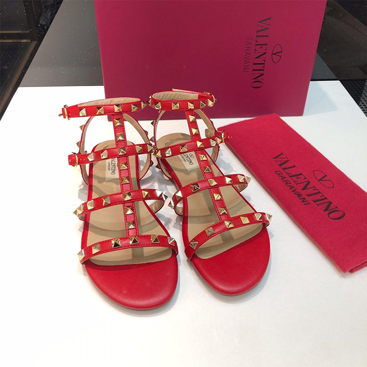 2019 Valentino women Flat shoes