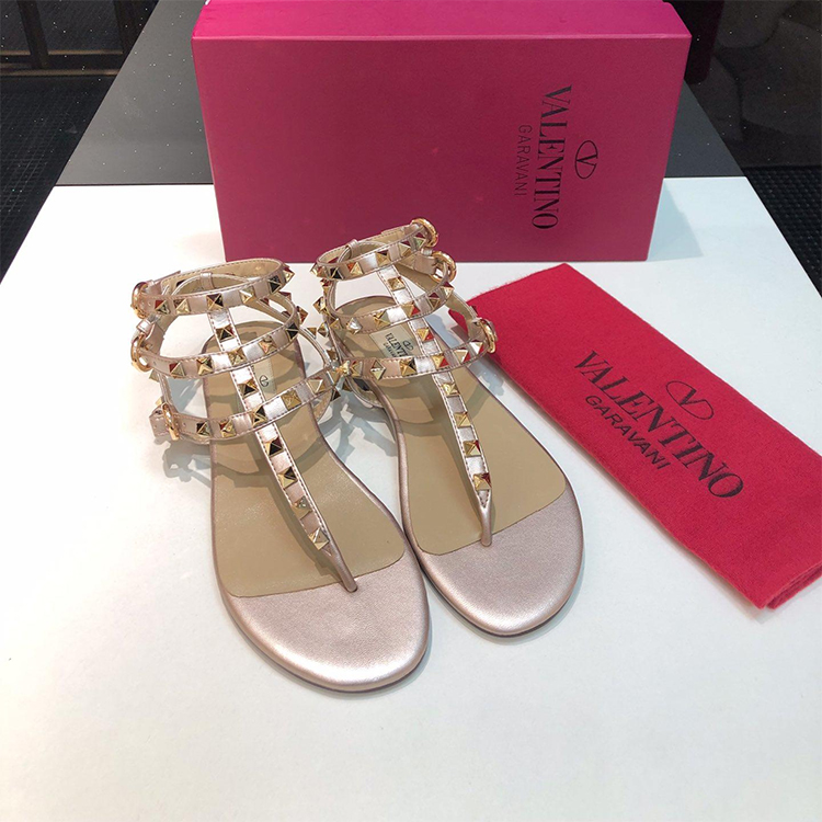 2019 Valentino women Flat shoes