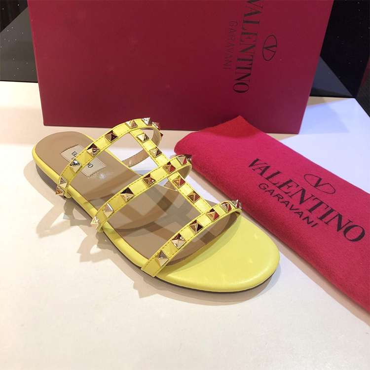 2019 Valentino women Flat shoes