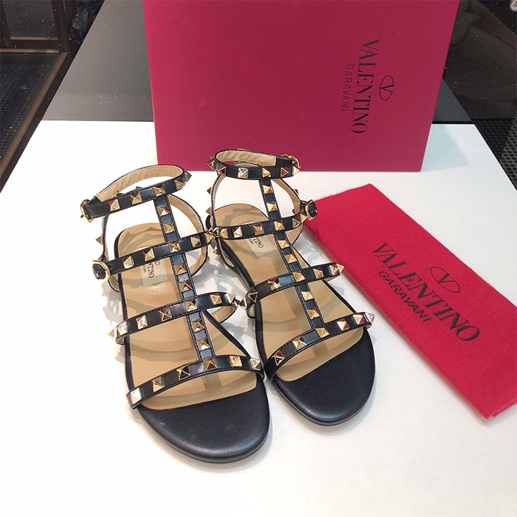 2019 Valentino women Flat shoes