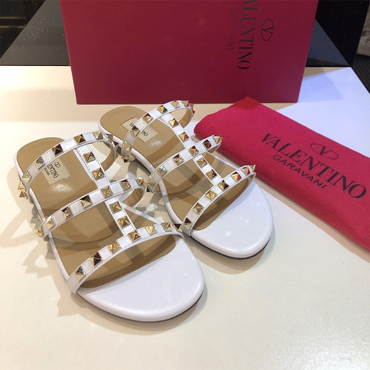 2019 Valentino women Flat shoes