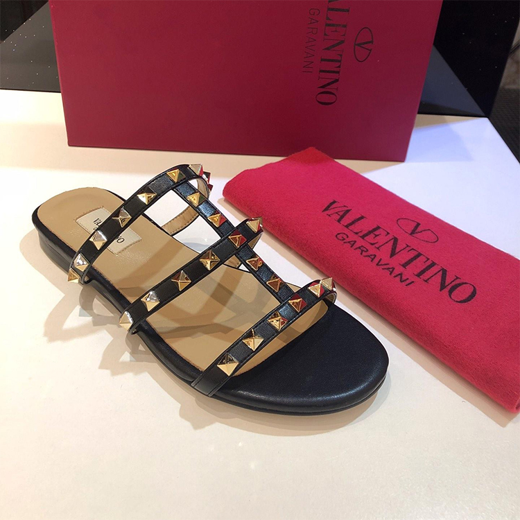 2019 Valentino women Flat shoes