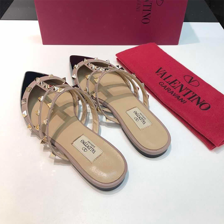 2019 Valentino women Flat shoes