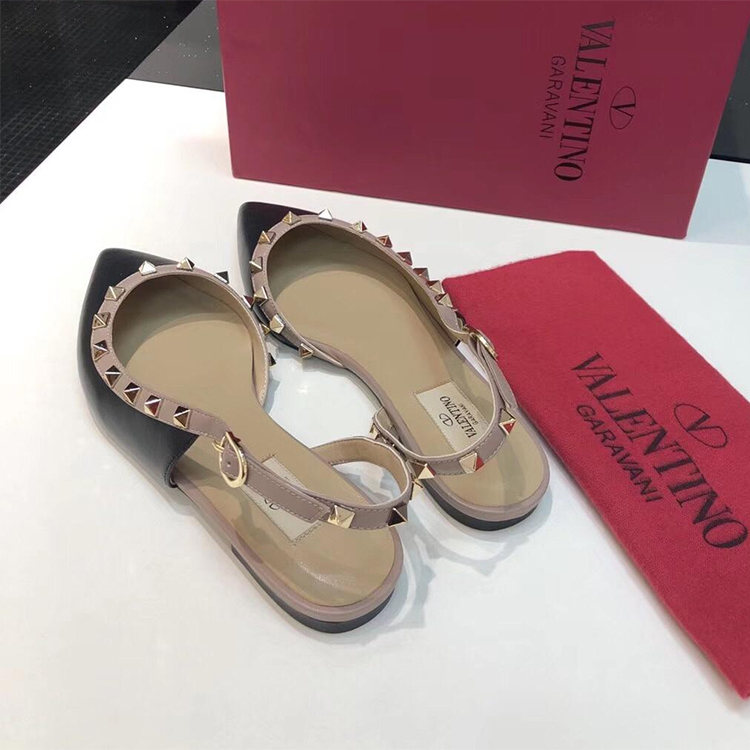 2019 Valentino women Flat shoes