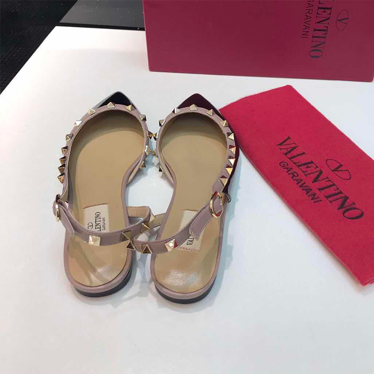 2019 Valentino women Flat shoes