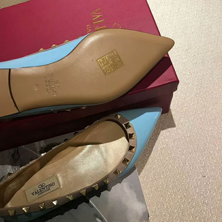 2019 Valentino women Flat shoes with rivet