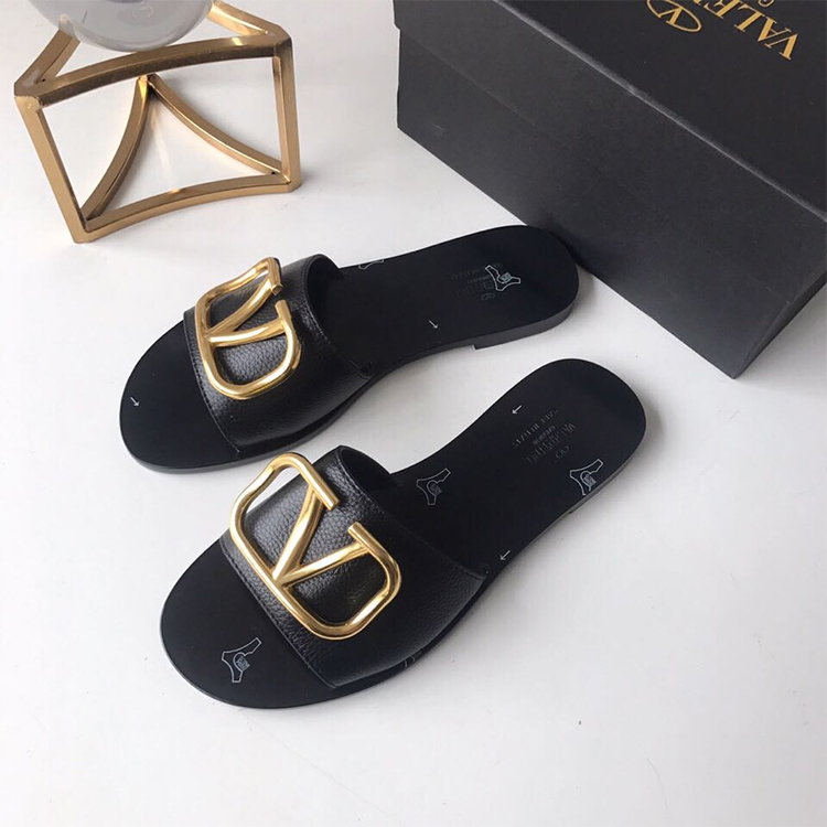 2019 Valentino women Slippers in Calfskin