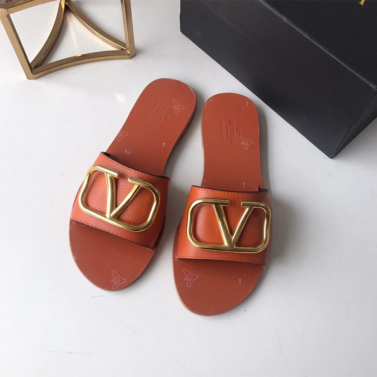 2019 Valentino women Slippers in Calfskin