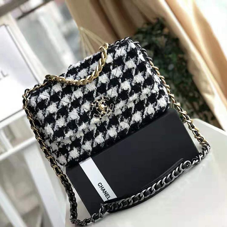 2019 chanel 19 flap bag