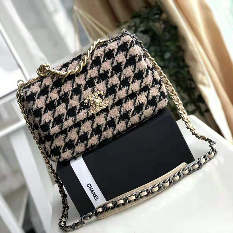 2019 chanel 19 flap bag