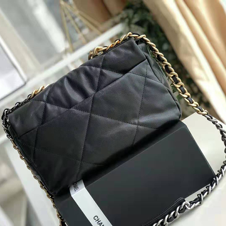 2019 chanel 19 flap bag