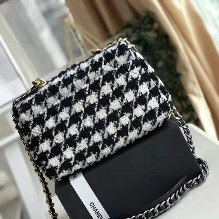 2019 chanel 19 flap bag