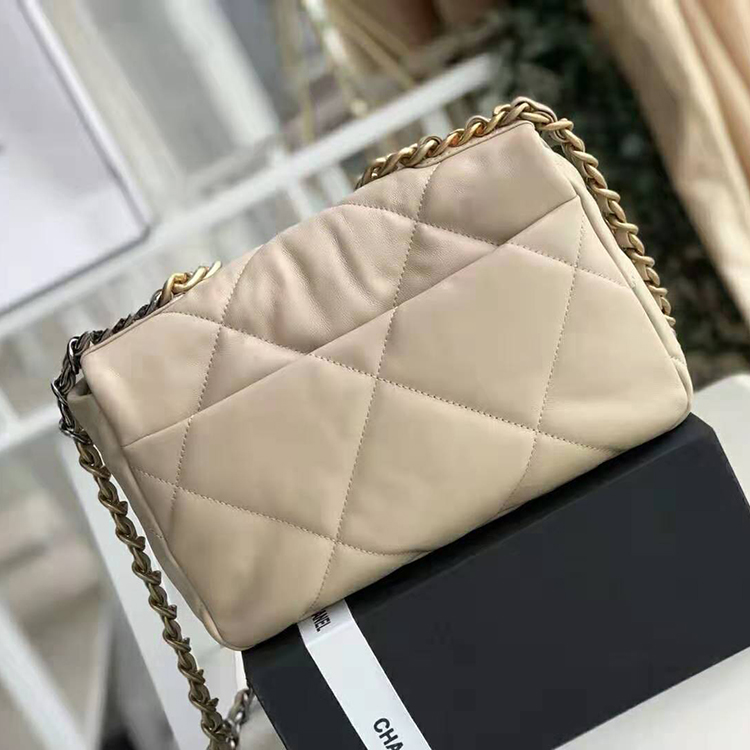 2019 chanel 19 flap bag