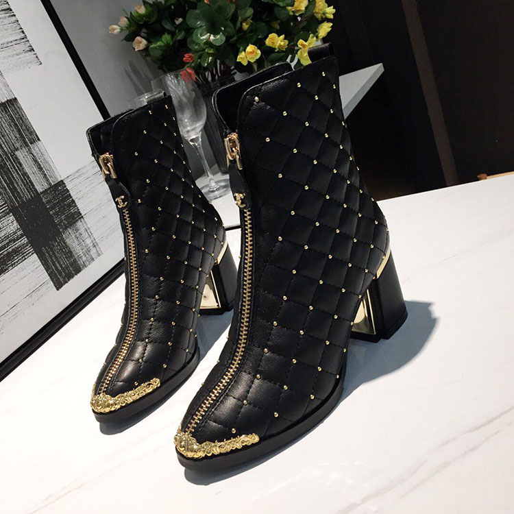 2019 chanle women Boots in Lambskin